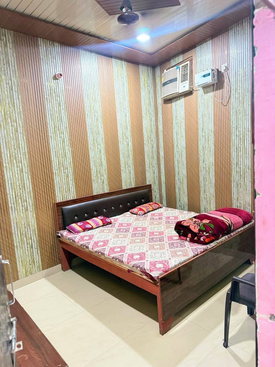 Deluxe Single Room, Balcony | Desk, laptop workspace