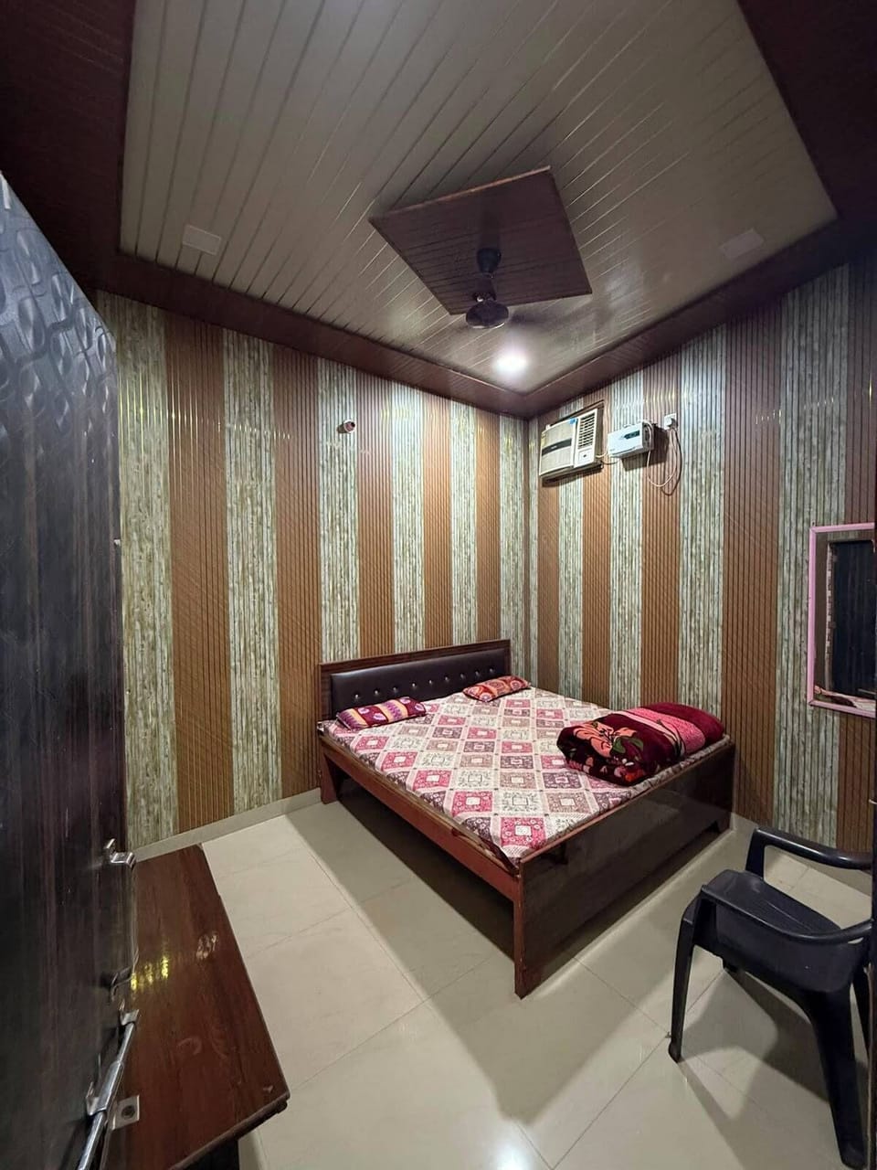 Deluxe Single Room, Balcony | Desk, laptop workspace