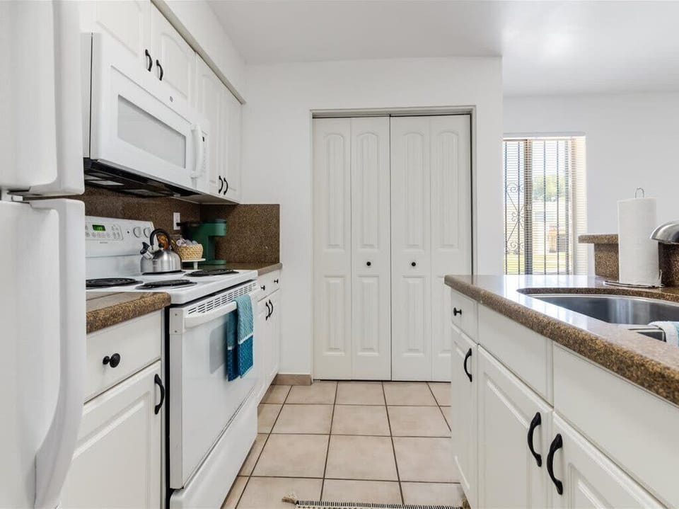 Fully equipped kitchen!