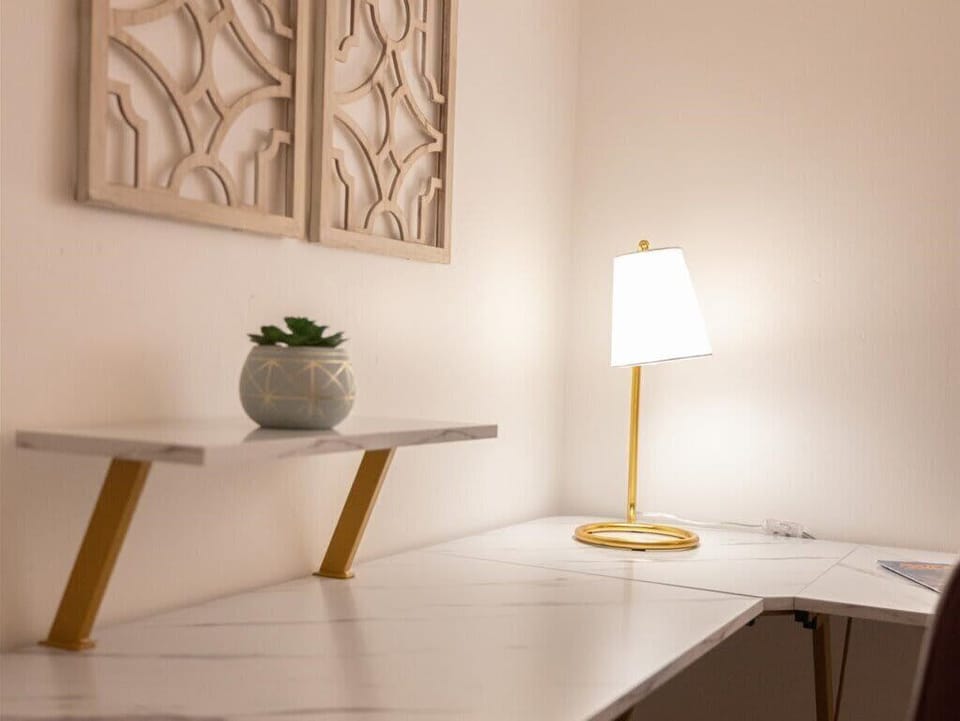 Desk with desk lamp.