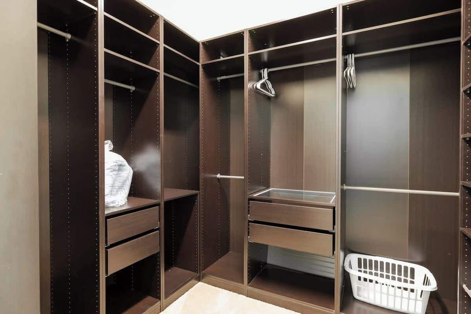 Walk in closet.