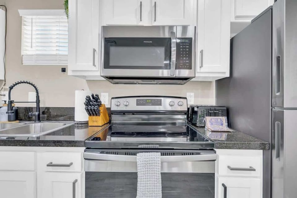 Modern simple kitchen.
