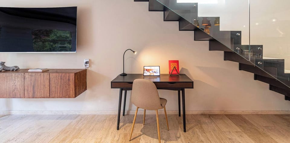 El mobiliario, la decoración y los servicios pueden variar ligeramente.