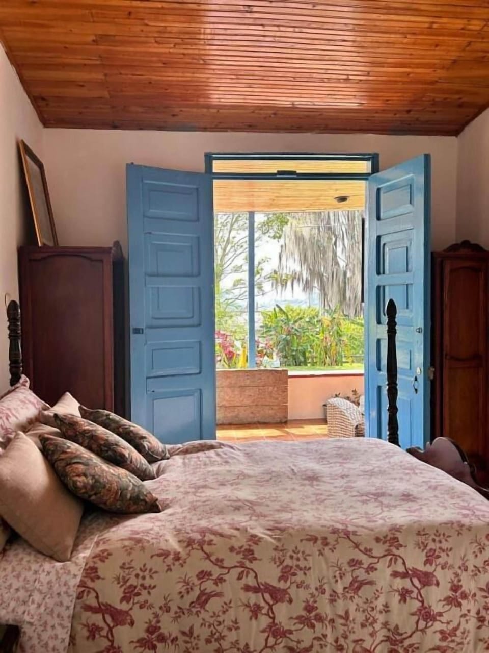 Comfort Double Room, Balcony, Hill View | WiFi (free)