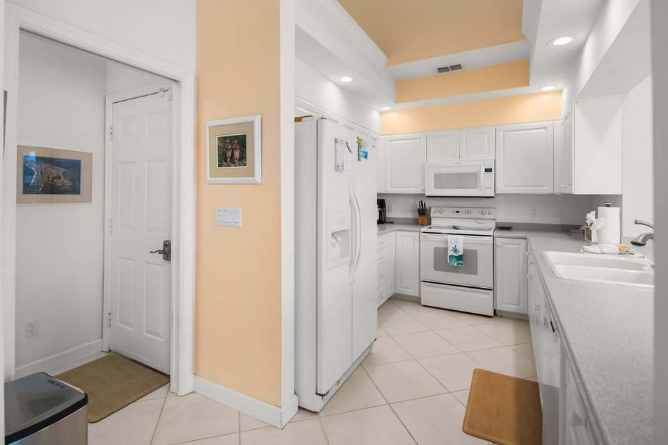 Kitchen and Garage entry
