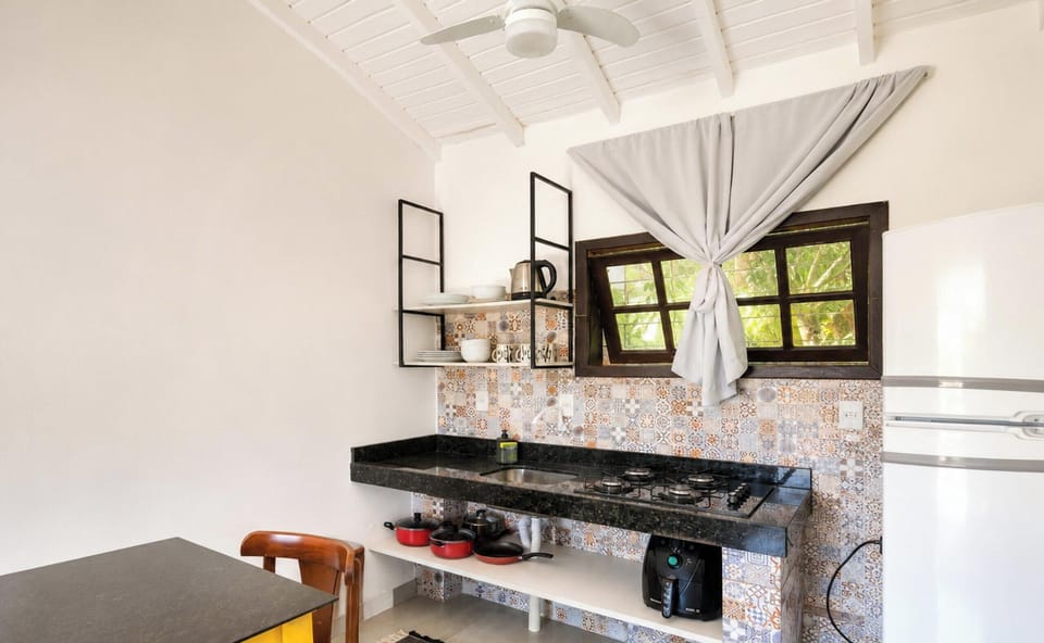 Cabana Família - Pousada Coração do Rosa | Private kitchen | Fridge, cookware/dishes/utensils