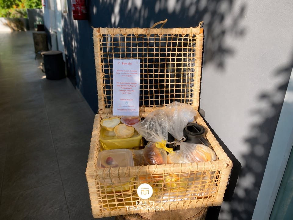 Free daily on-the-go breakfast