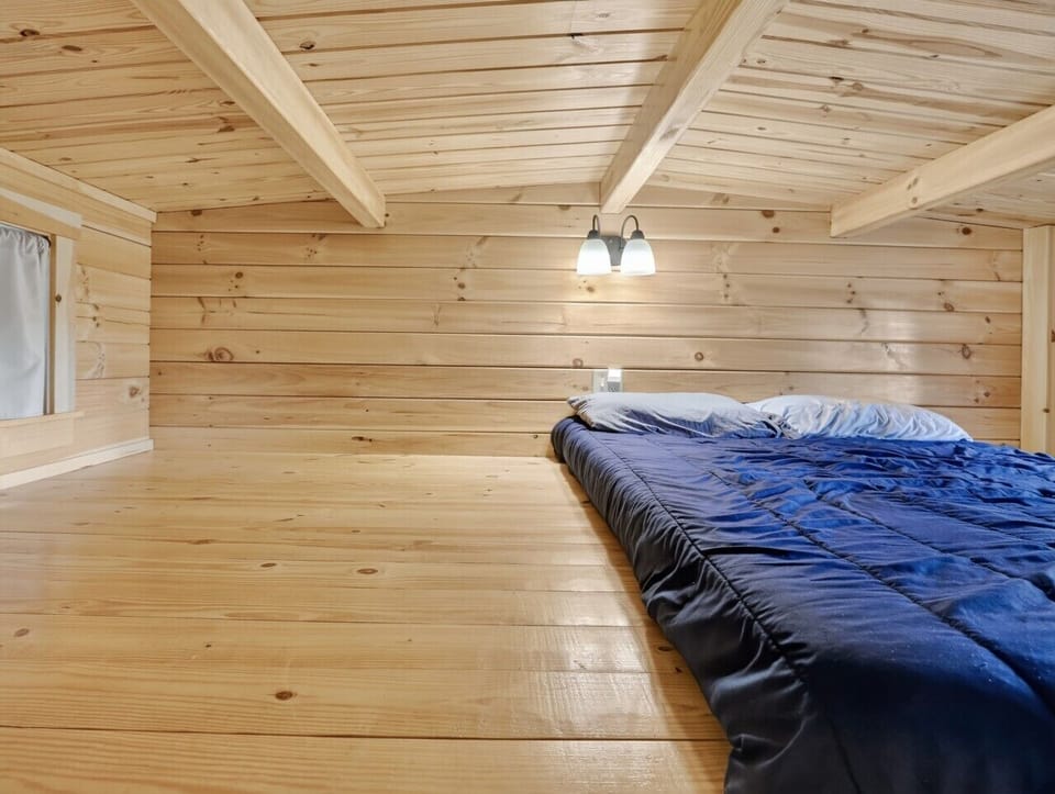 Loft | Floor Mattress | Cozy Wood Paneled Interior