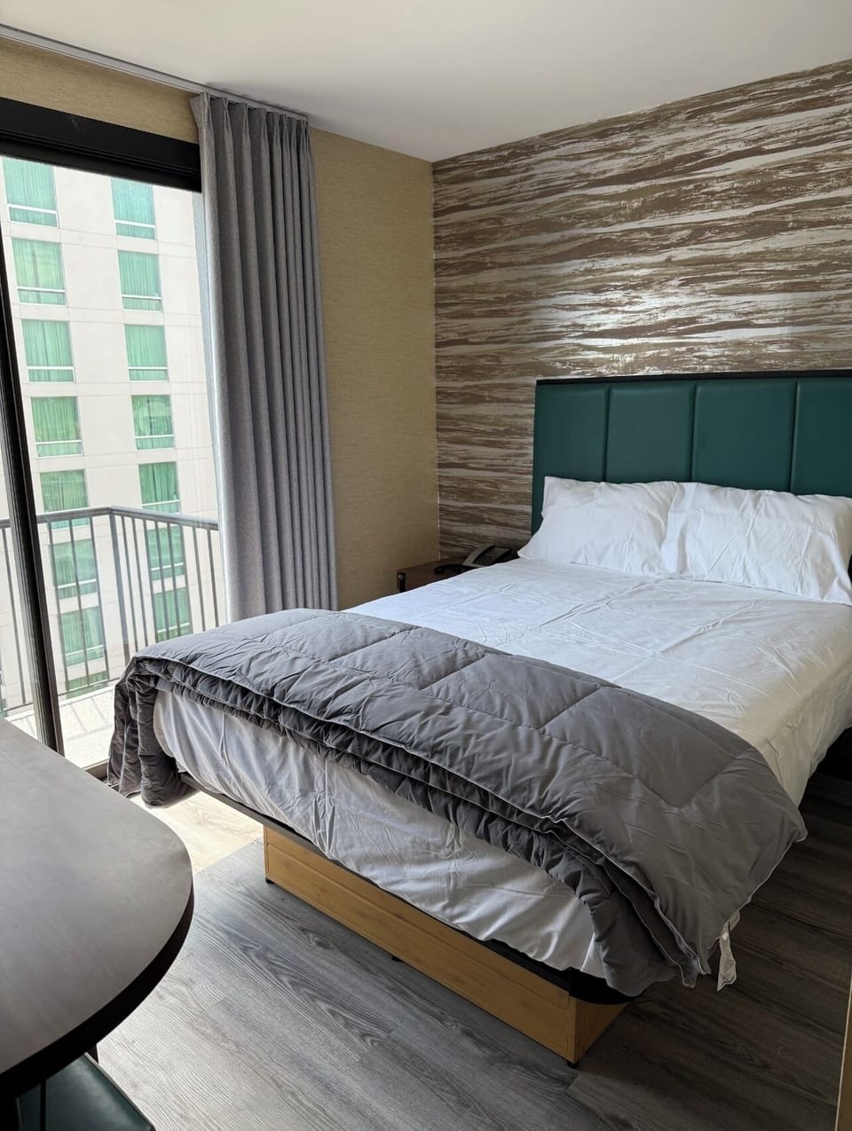 Superior Single Room, Balcony | Desk, laptop workspace, blackout drapes, iron/ironing board