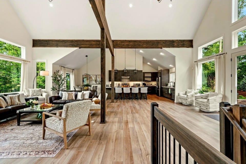 Everything you need is within reach — enjoy a spacious layout where cooking, dining, and relaxing come together beautifully.