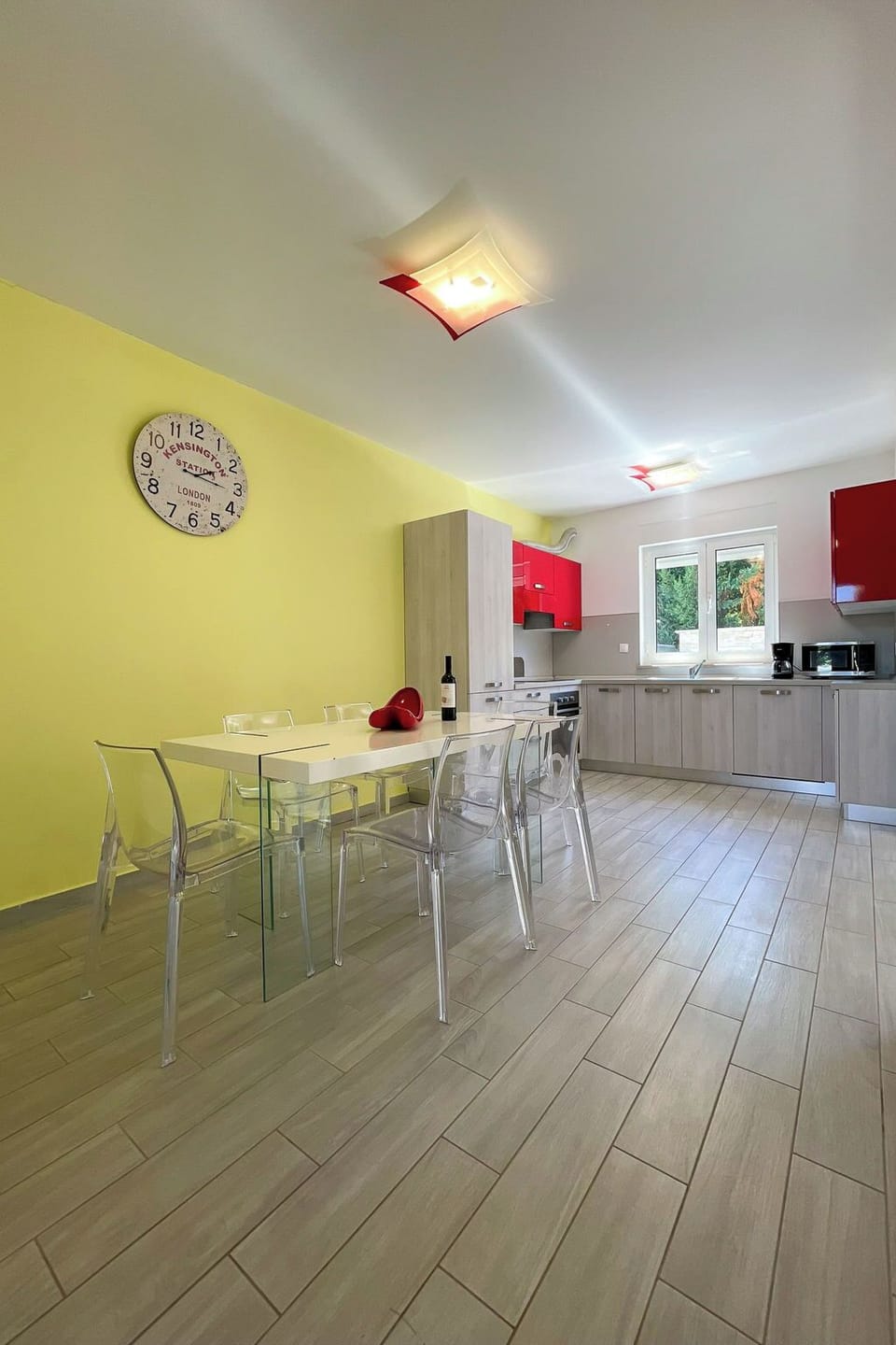 Kitchen / Dining Room