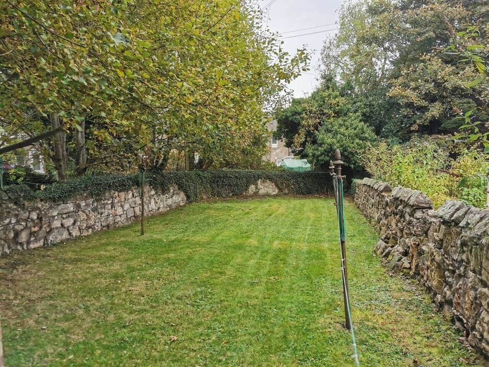 Should you wish to use the washing line, a basket and pegs have been provided inside the apartment