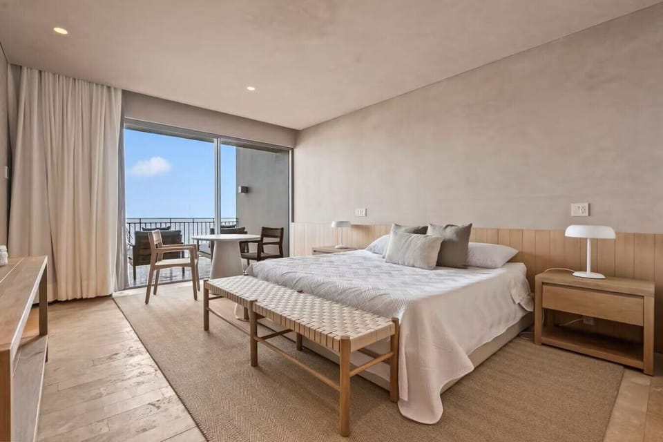Master bedroom 1.1