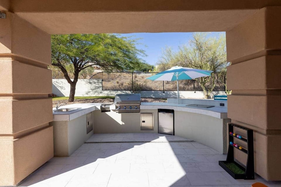 Outdoor Kitchen