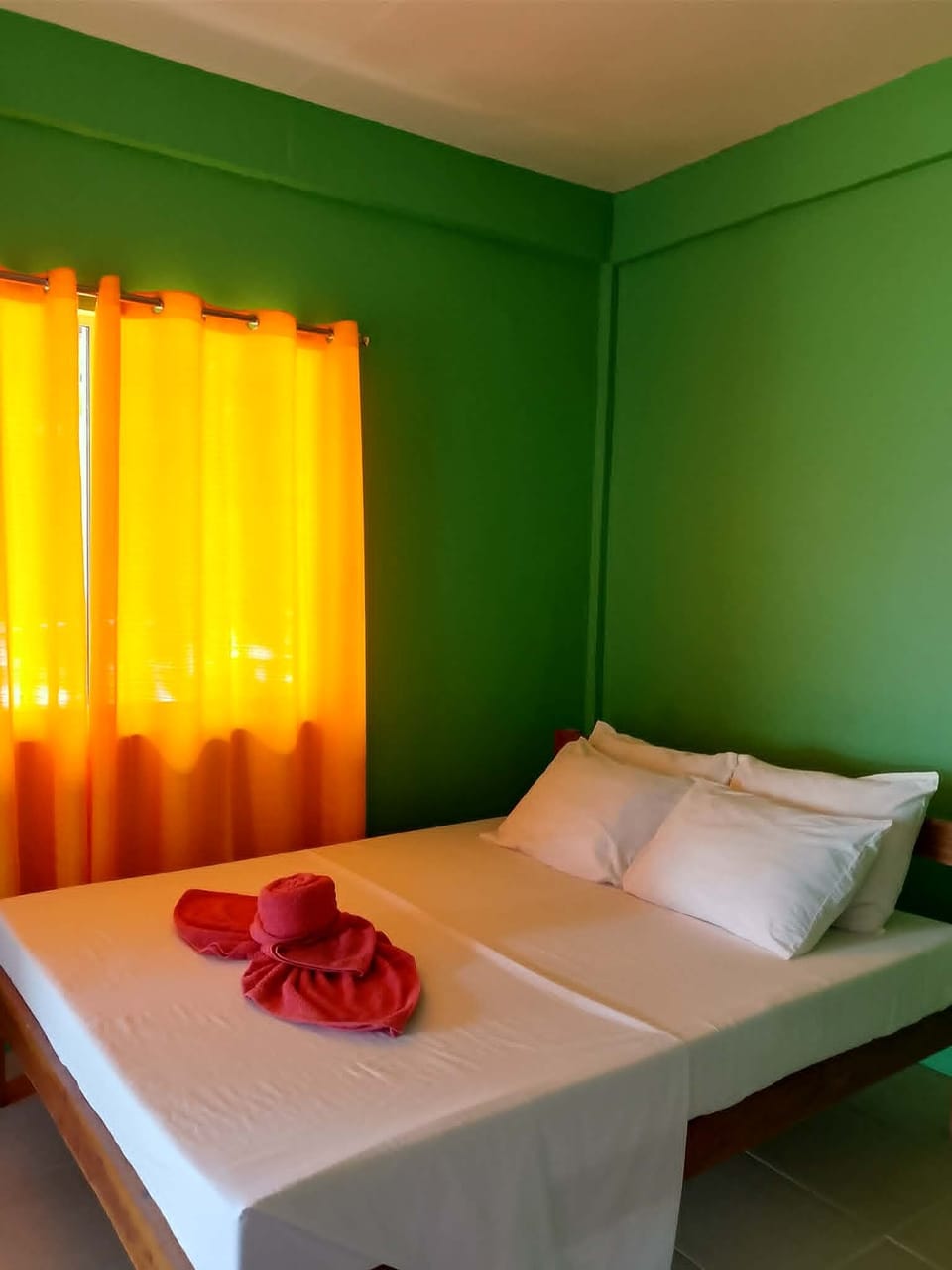 Deluxe Cottage, Balcony, Beach View | Bed sheets