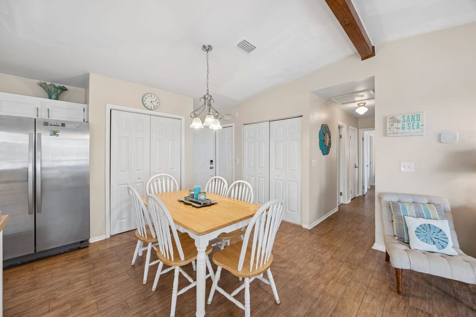 Dining area for six