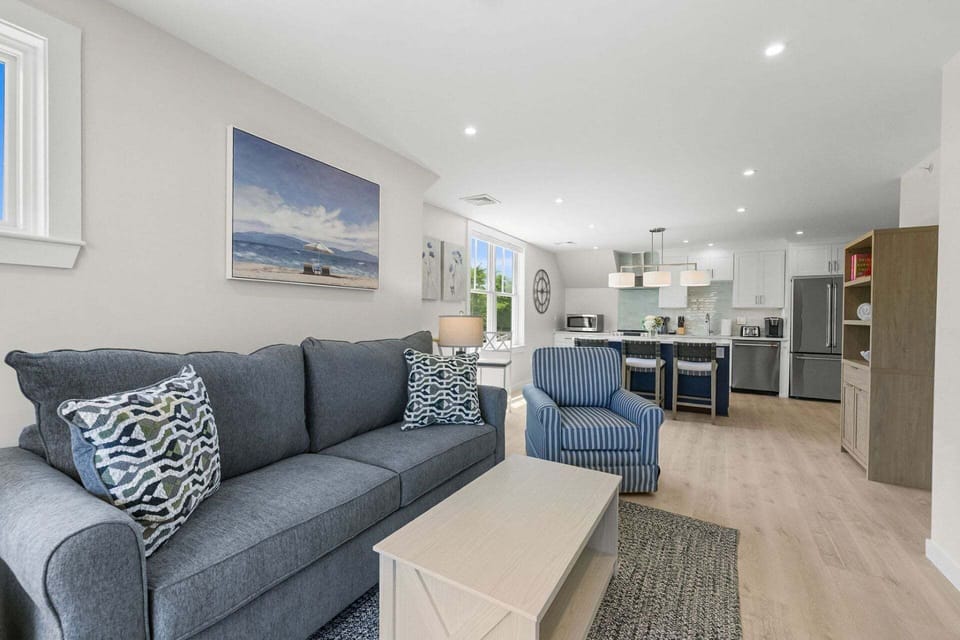 Open concept living room, dining area, and kitchen