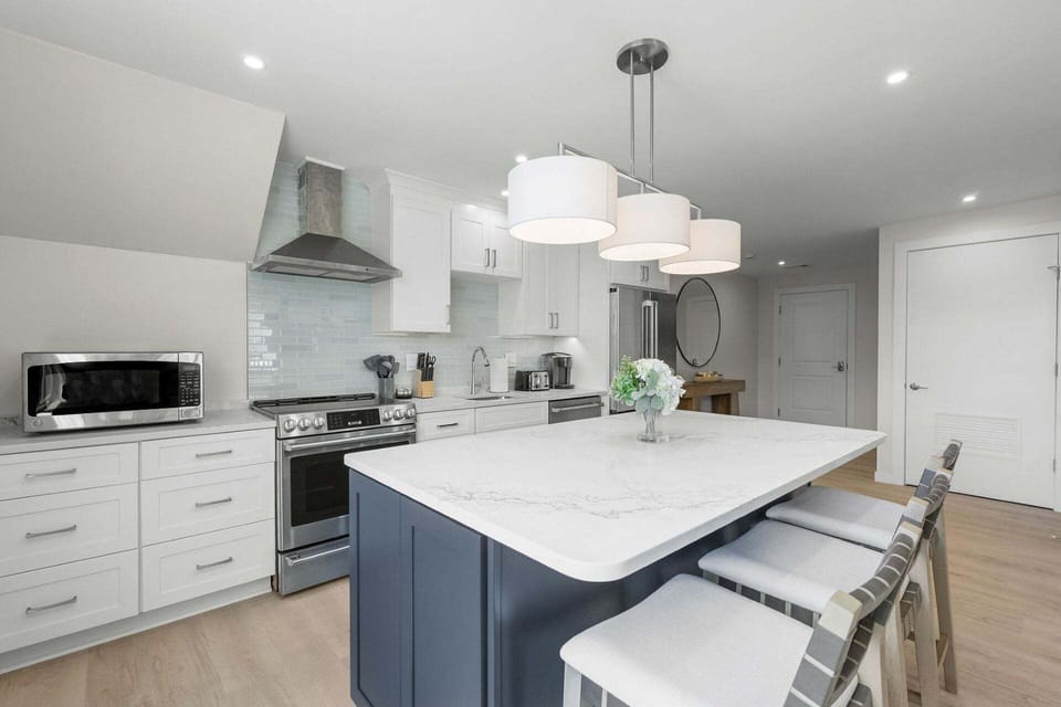 Kitchen island with seating for 3