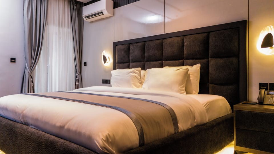 Standard Room, Balcony, Pool View | Egyptian cotton sheets, premium bedding, desk, laptop workspace