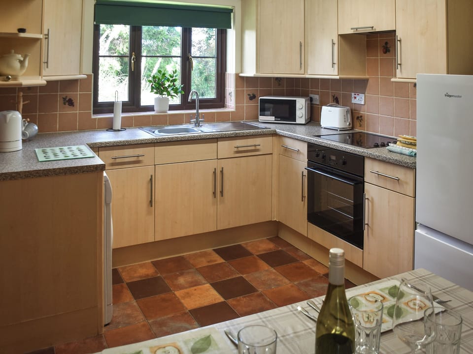Kitchen | Apple Tree Cottage - Thurnefield Holiday Homes, Repps-with-Bastwick