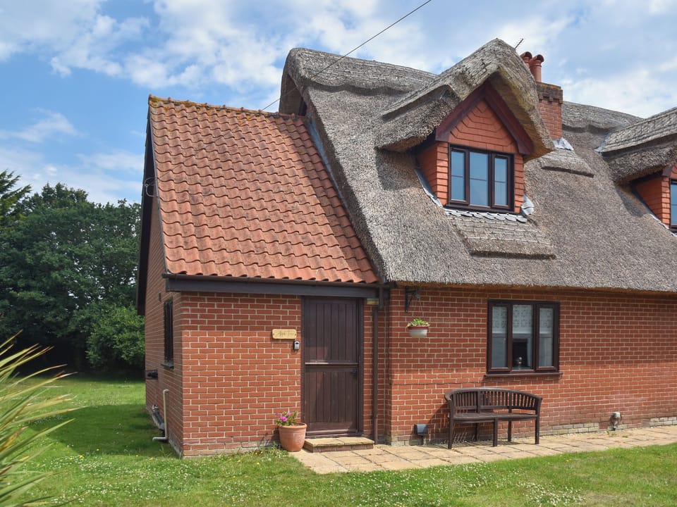 Exterior | Apple Tree Cottage - Thurnefield Holiday Homes, Repps-with-Bastwick