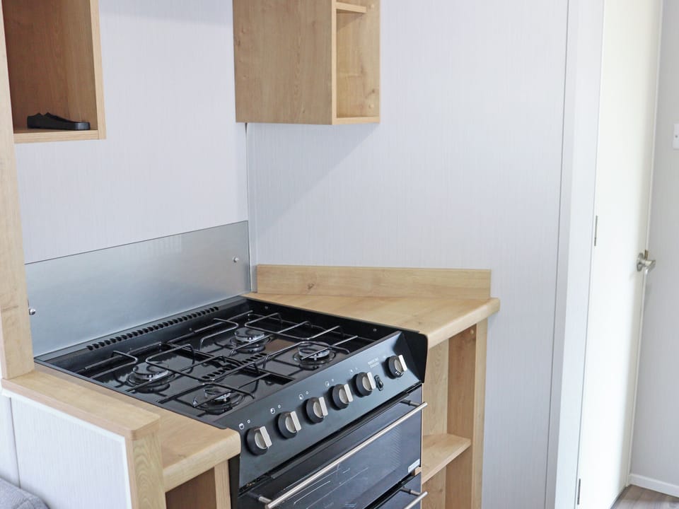 Kitchen area | Sea Breeze, Saundersfoot