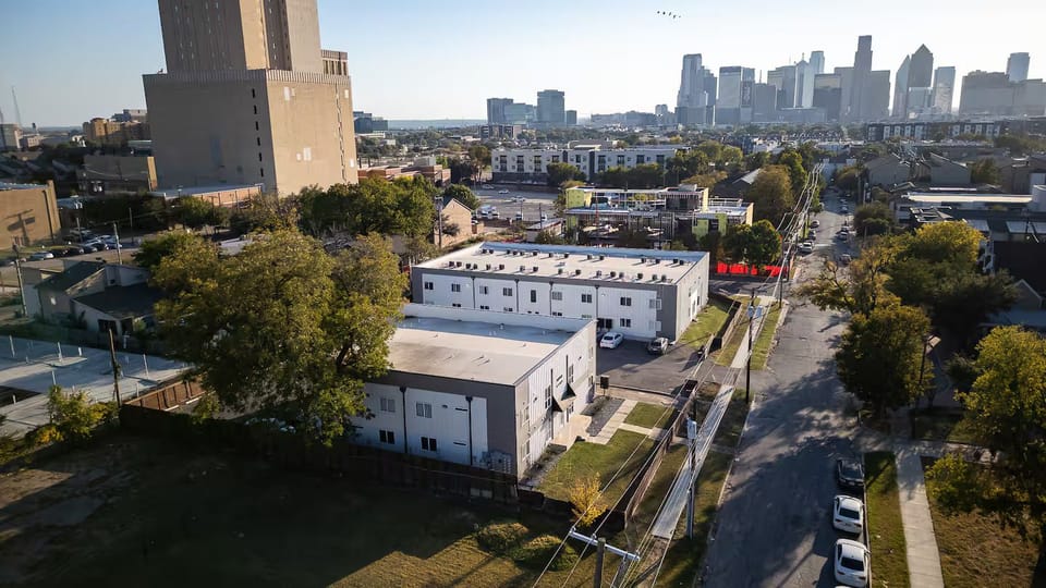 Urban stay with skyline views, easy parking, and close-to-downtown access