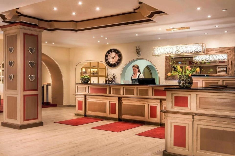 Entrance / Reception
