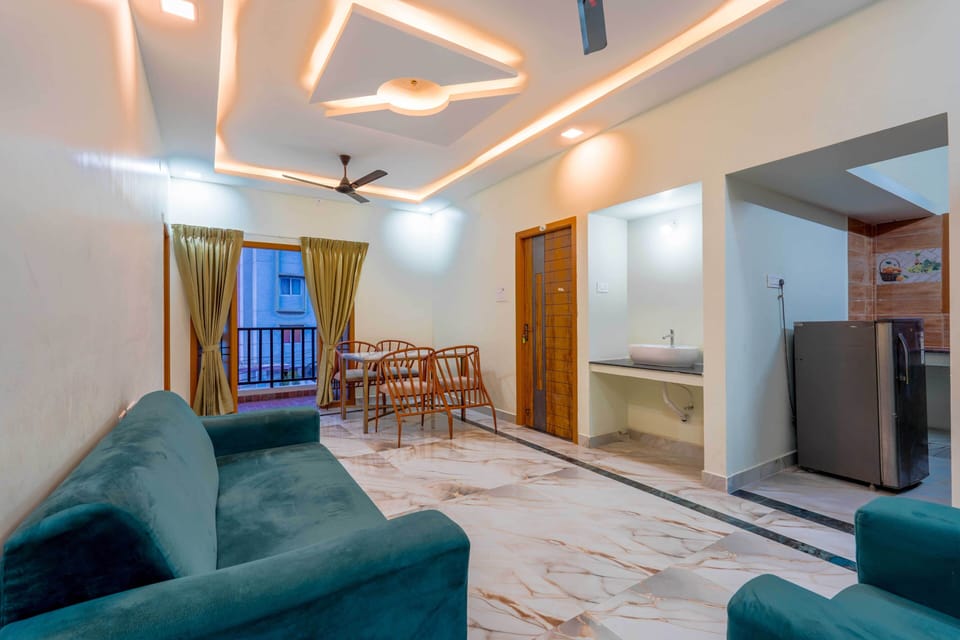 Apartment, Balcony | Living area