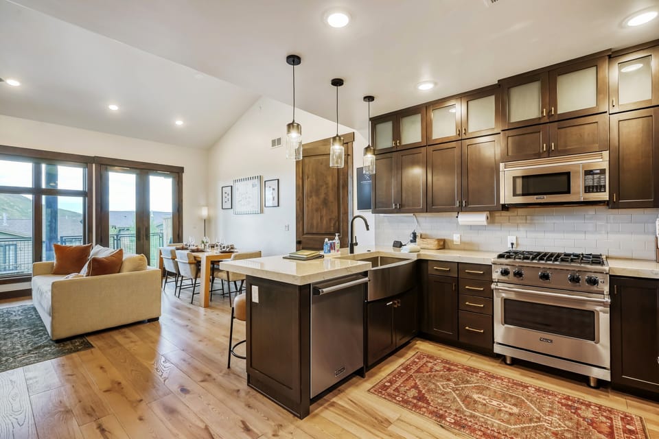 Condo, 2 Bedrooms | Private kitchen | Coffee/tea maker, fridge, oven, toaster