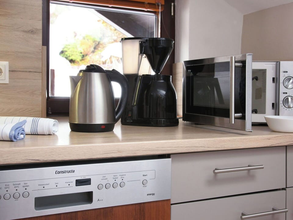 Kitchen Appliance, Home Appliance, Tableware, Small Appliance, Countertop, Electronic Device, Major Appliance, Kitchen