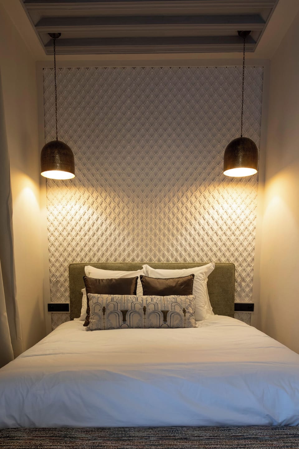 In-room safe, WiFi (free)