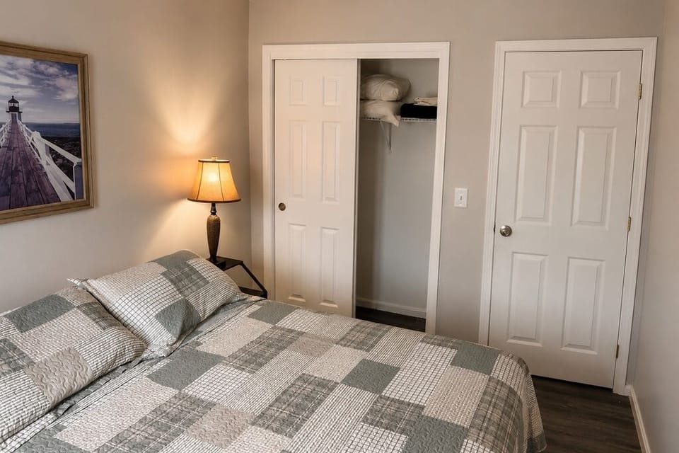 Comfort Condo, Non Smoking | WiFi (free), bed sheets