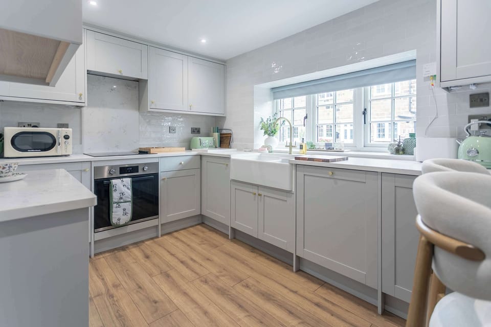 Cook at your own pace in the bright modern kitchen, whether you are preparing a hearty breakfast before an adventure or sharing supper over a bottle of wine.