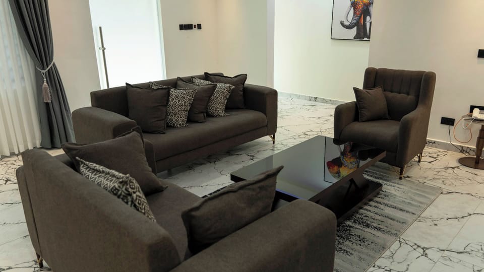 Luxury Apartment, Balcony, City View | Living area