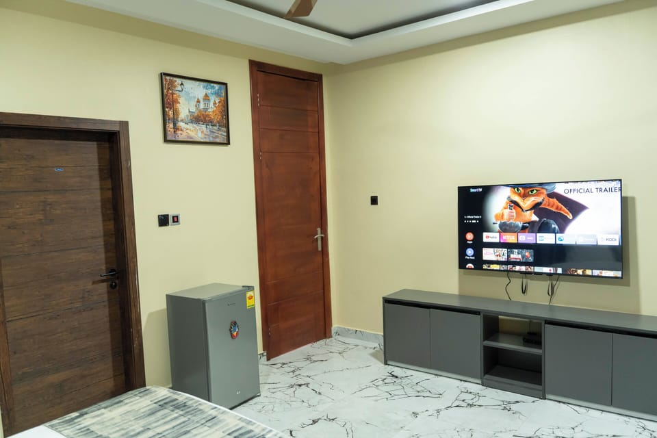Luxury Apartment, Balcony, City View | Interior