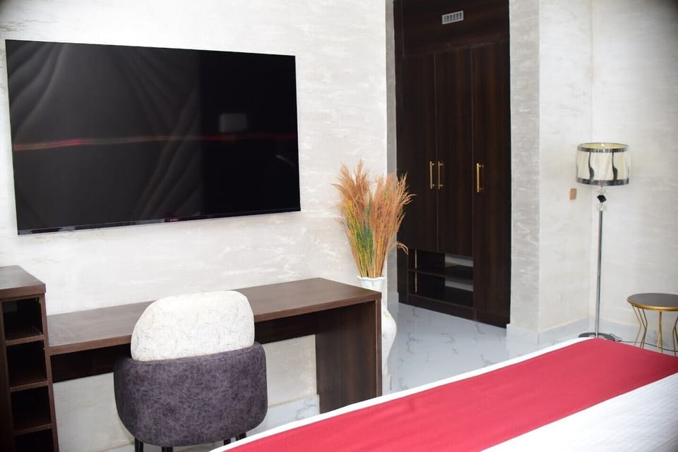 Business Room | WiFi (free)