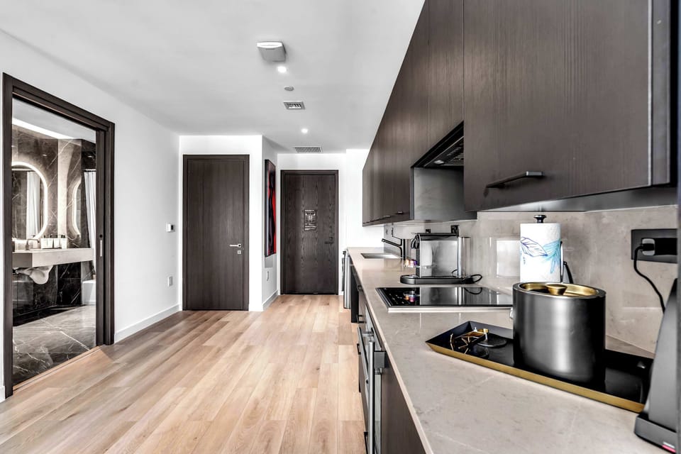 Studio, 1 King Bed, Kitchen, City View (Miami E11even) | Private kitchen