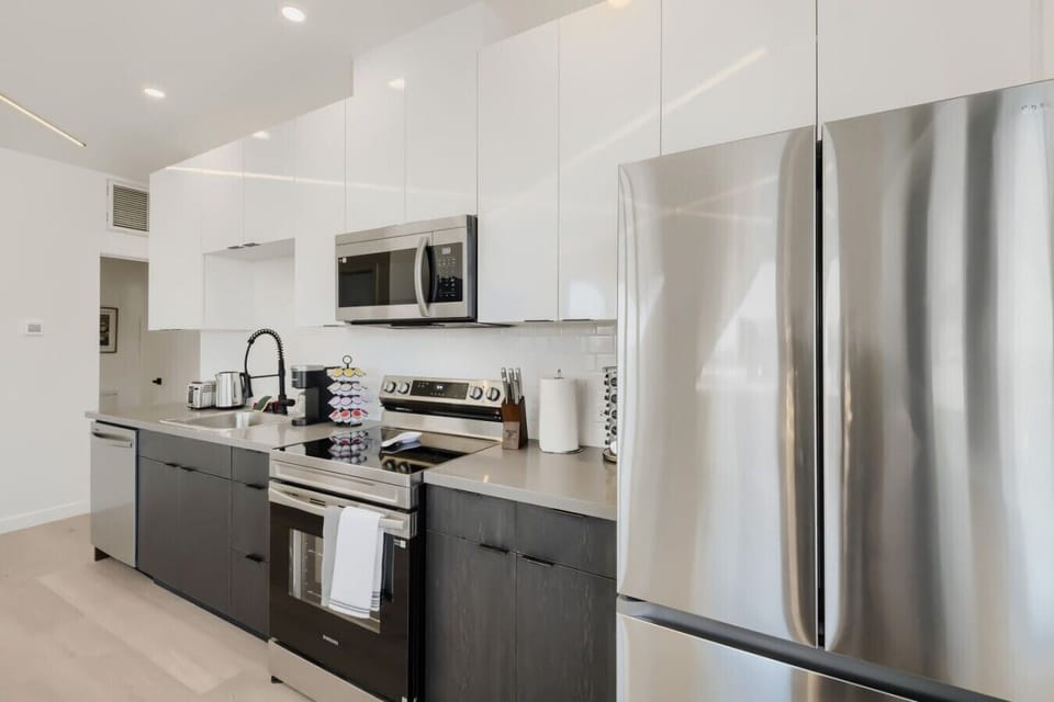 Kitchen with Refrigerator/Stove/Oven