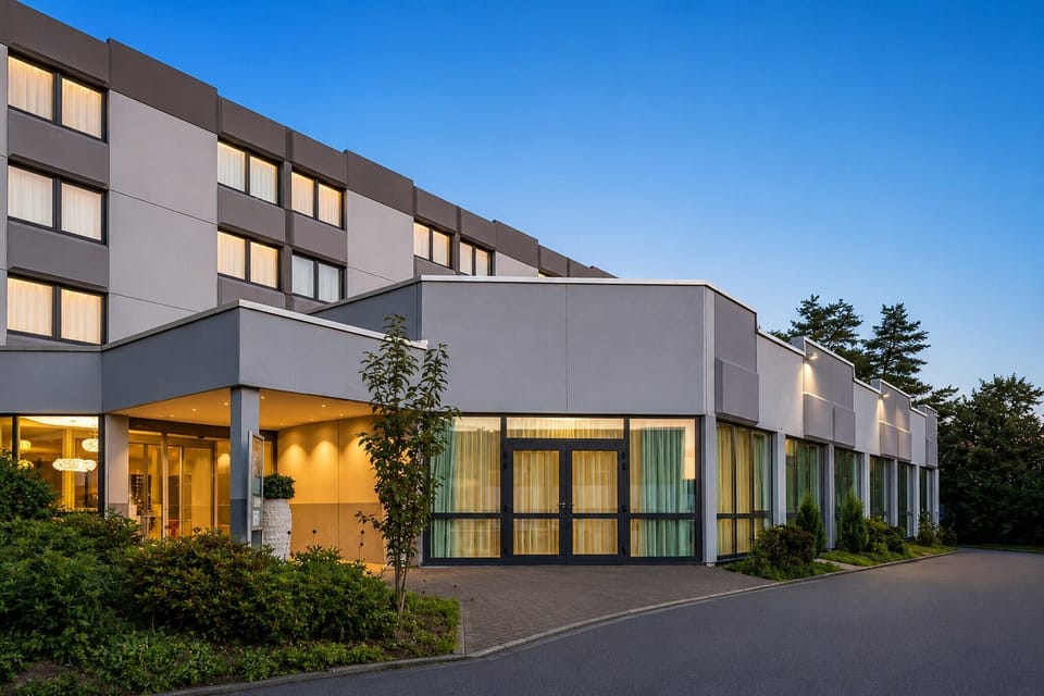 Hotel Exterior [summer]