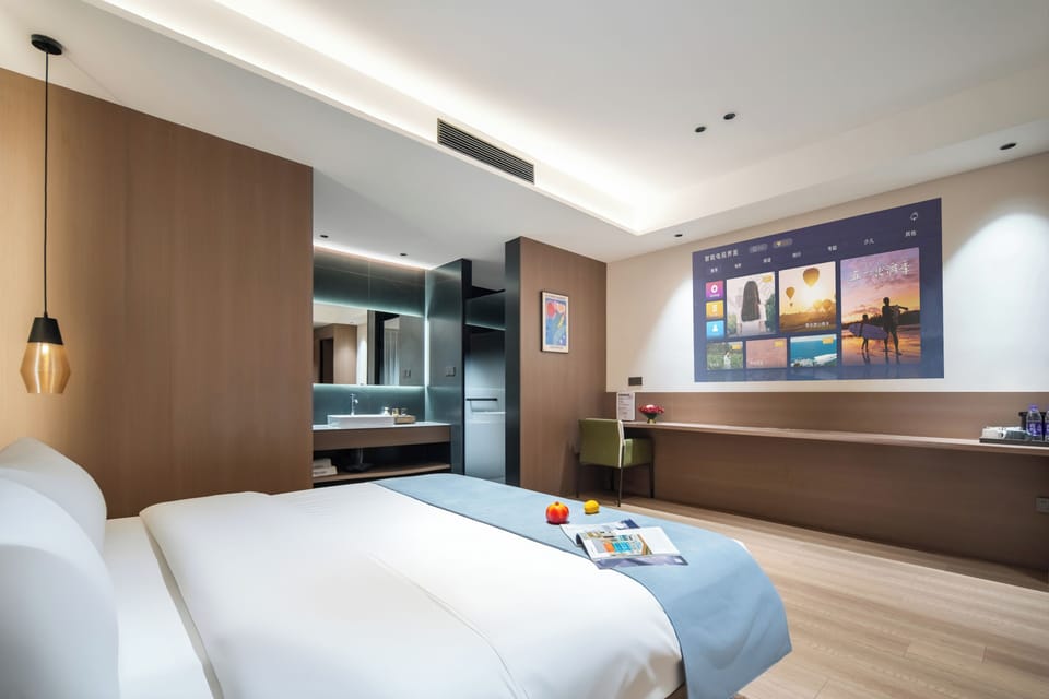 Basic Single Room | Desk, laptop workspace, WiFi (free)