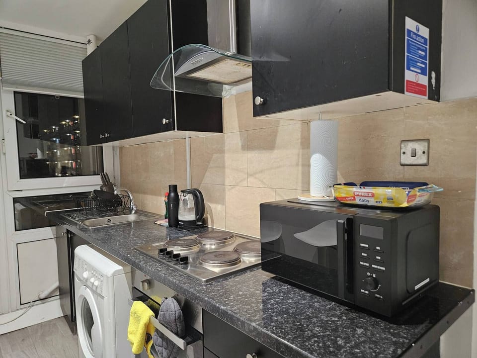 Apartment, 2 Bedrooms, Accessible, Smoking | Interior