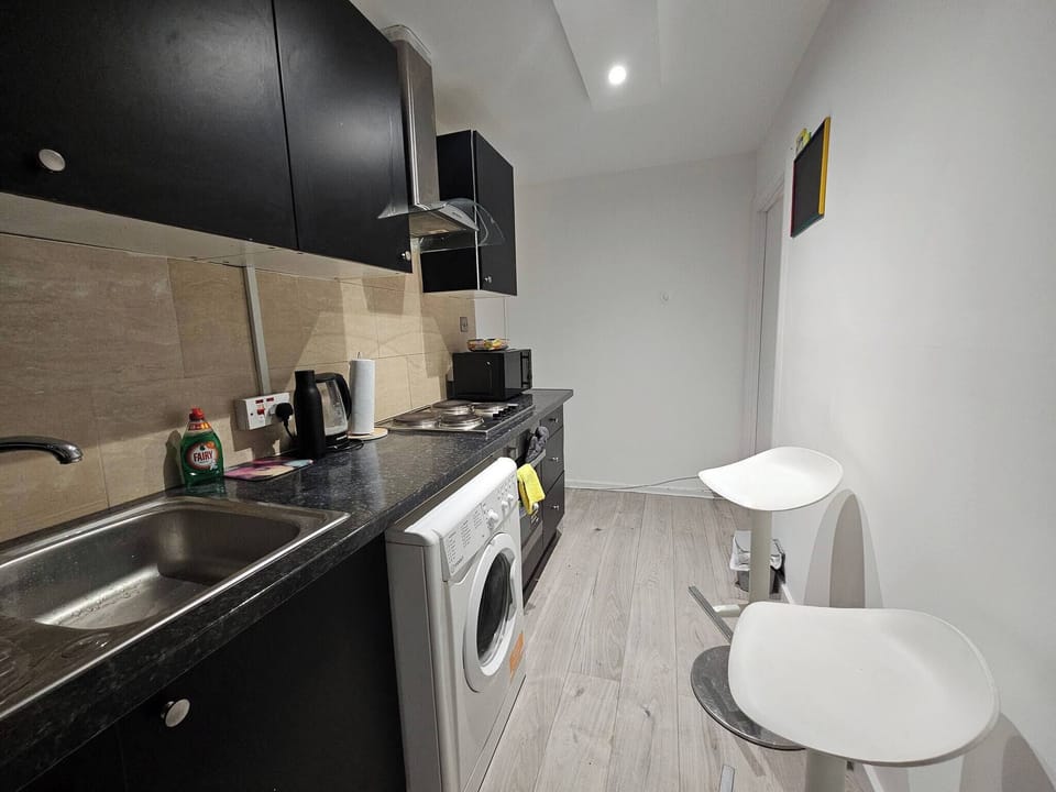 Apartment, 2 Bedrooms, Accessible, Smoking | Laundry