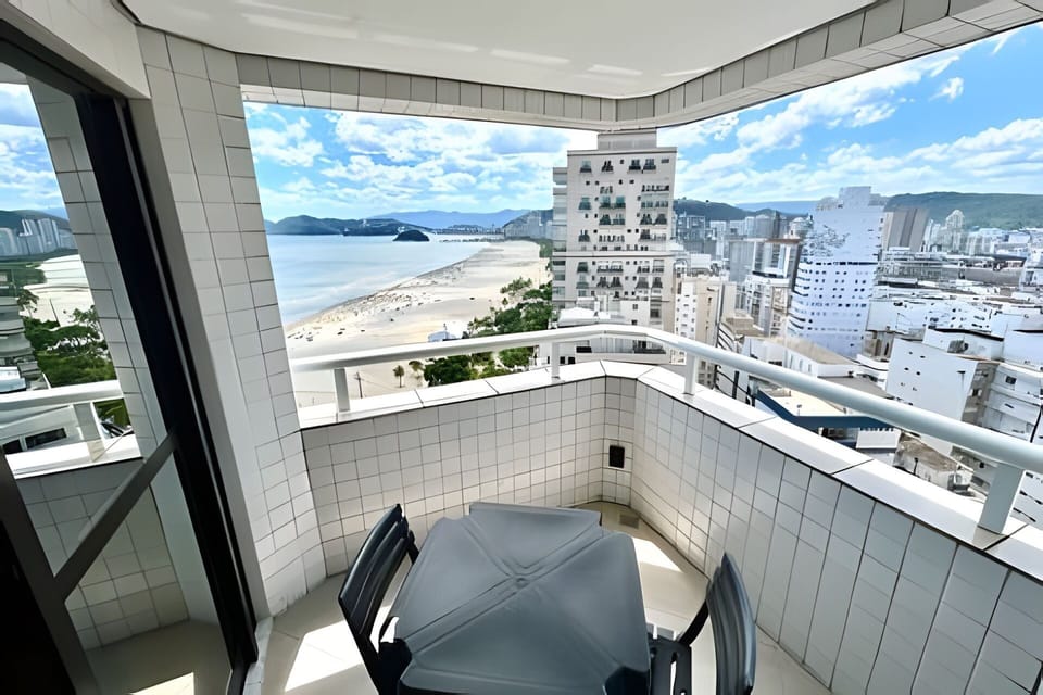 Apartment | Outdoor dining