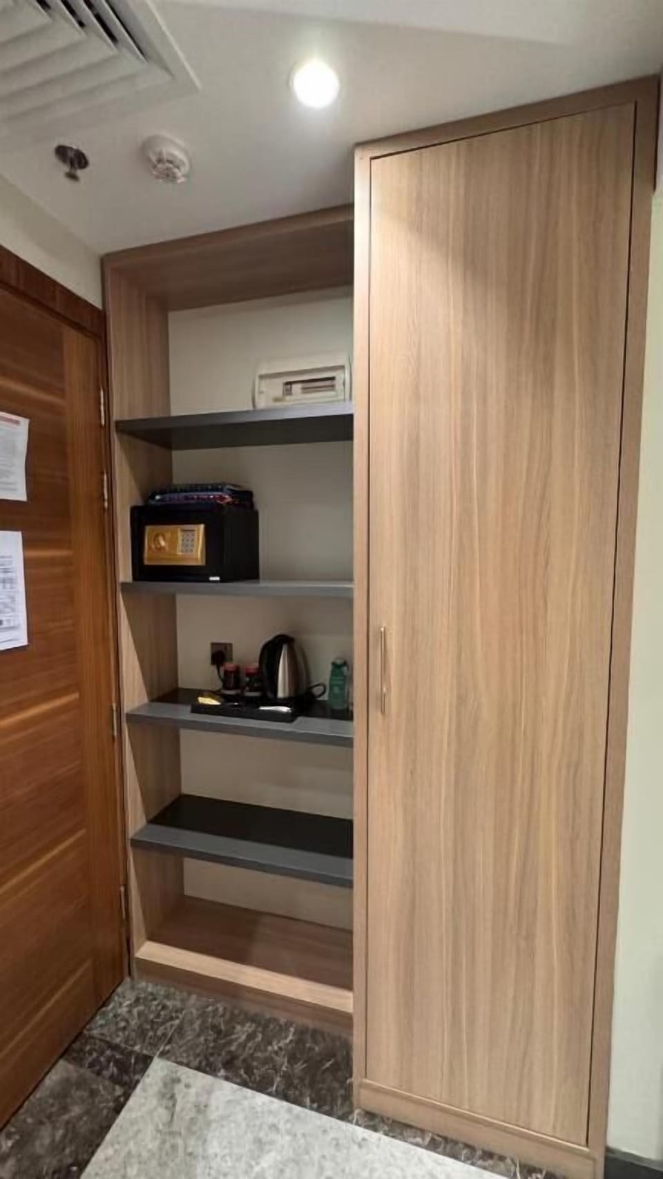 Deluxe Quadruple Room, City View | Interior