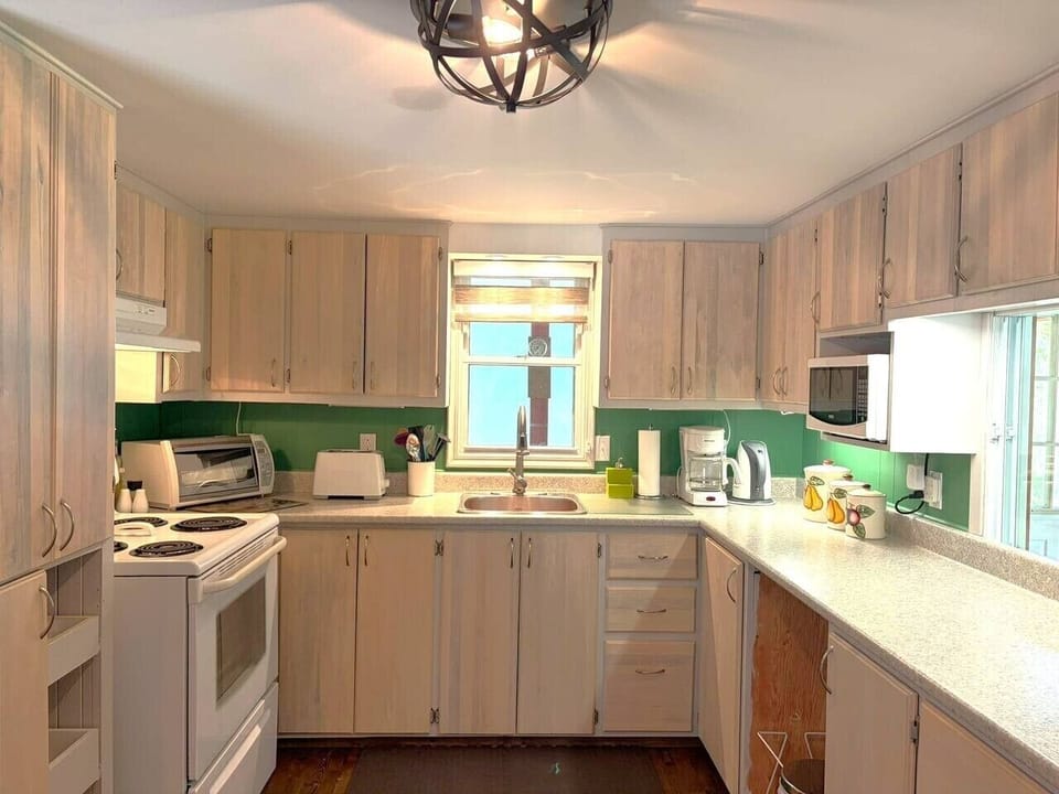 Fully equipped kitchen