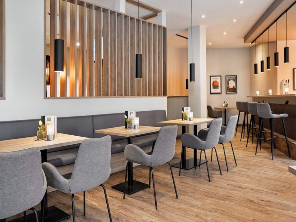 House | Dining
