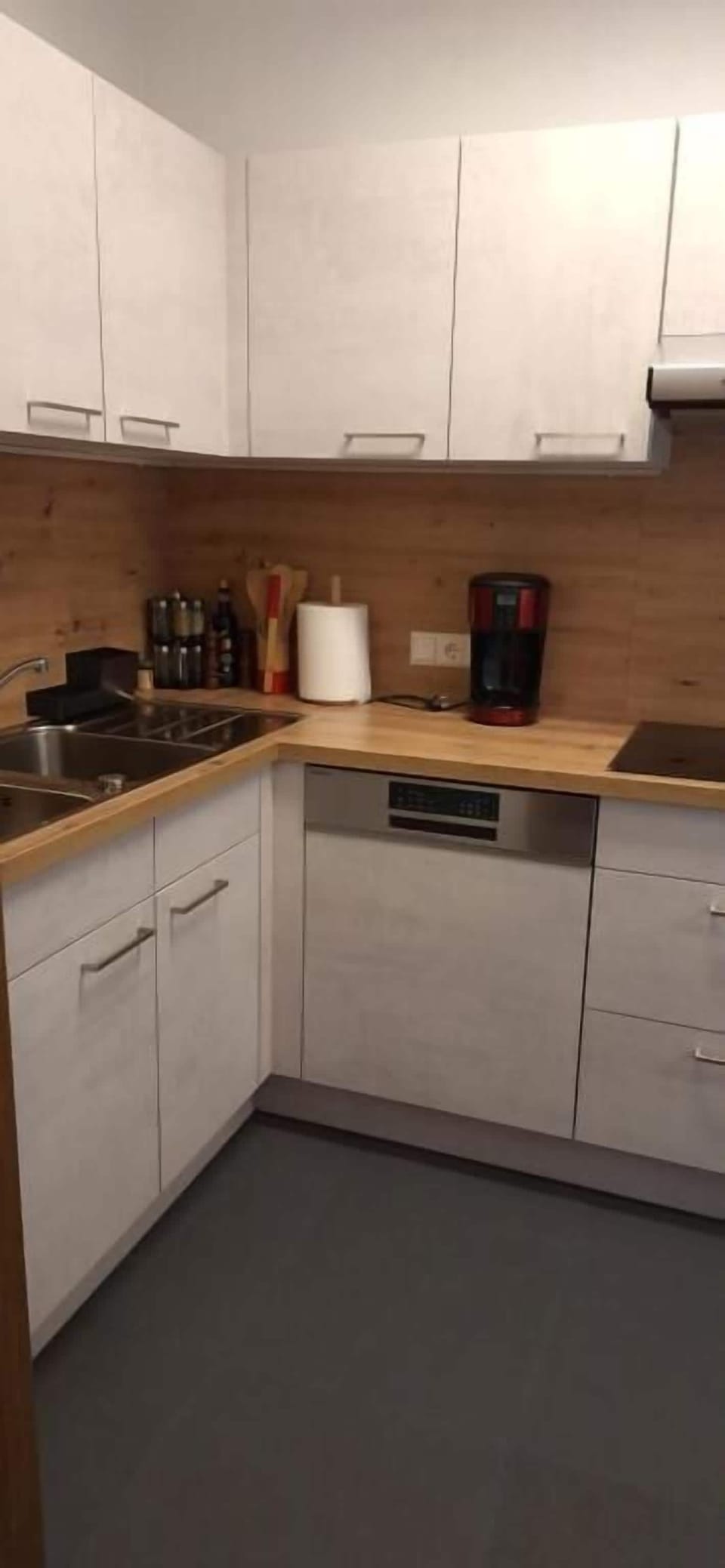Comfort Double Room, Balcony, Garden View | Private kitchen | Microwave