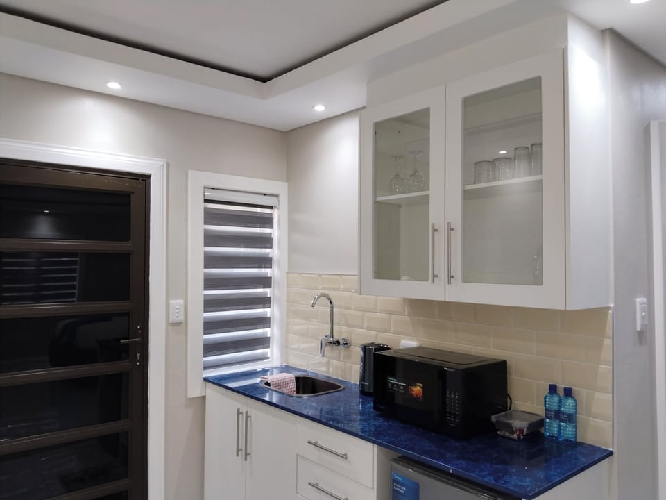 Deluxe Double Room Single Use, Garden View | Private kitchen