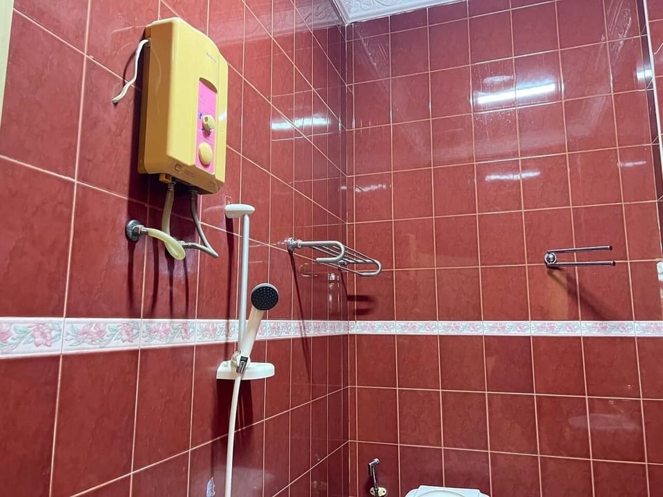 Triple Room, Balcony | Bathroom